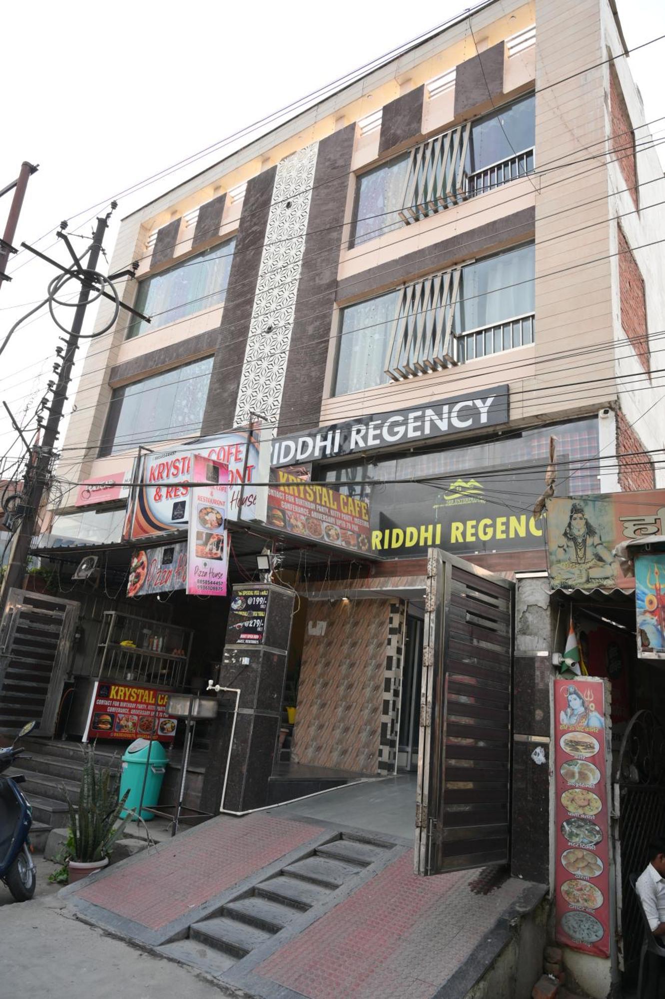 Hotel Riddhi Regency 러크나우 외부 사진