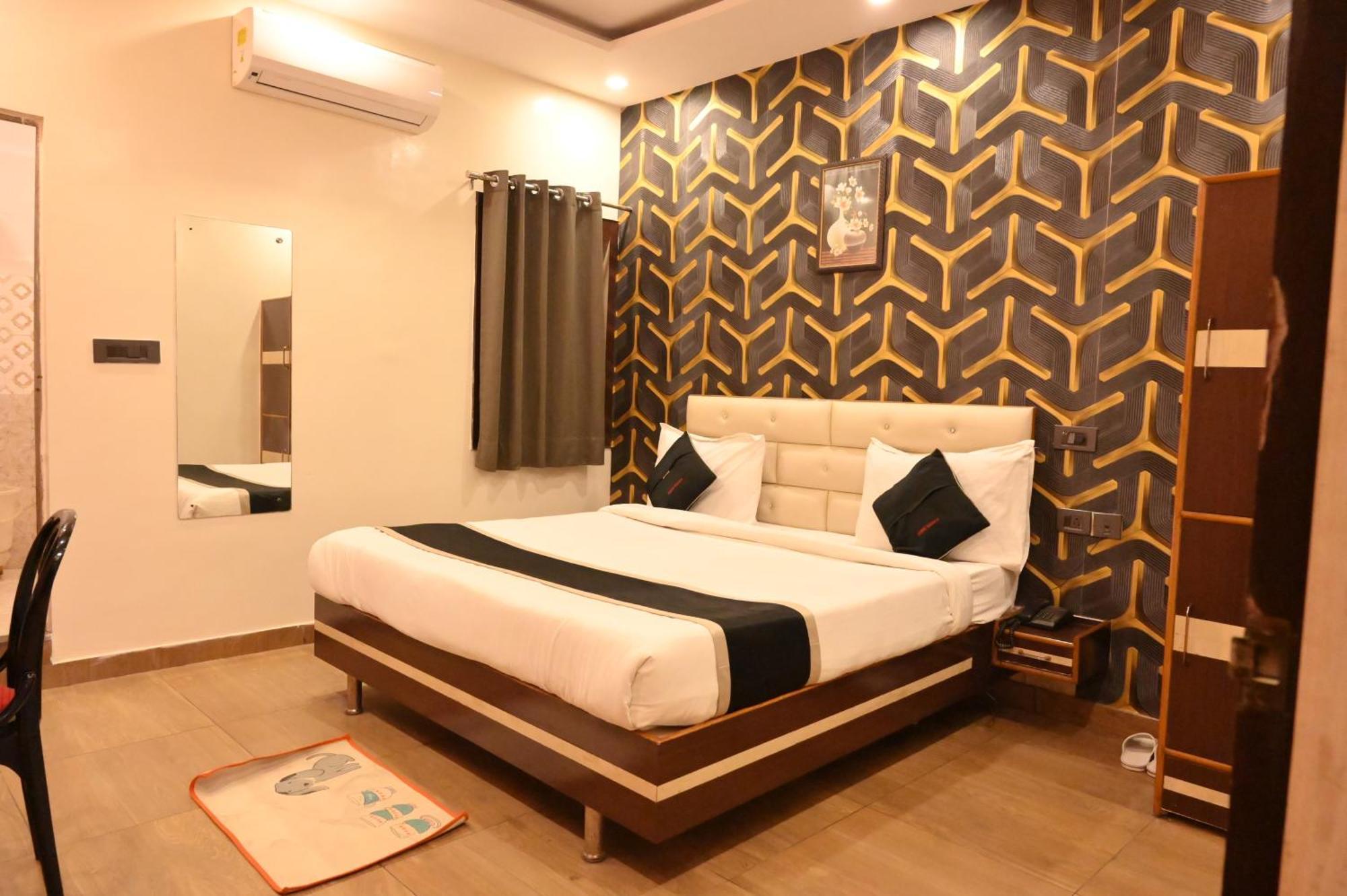 Hotel Riddhi Regency 러크나우 외부 사진